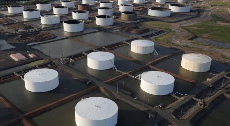 Запасы нефти в США упали более чем на 2,1 млн баррелей