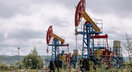 Azərbaycan neftinin qiyməti 42 dollara yaxınlaşıb
