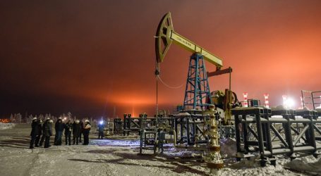 Средняя цена нефти Urals в январе-апреле выросла на 47%