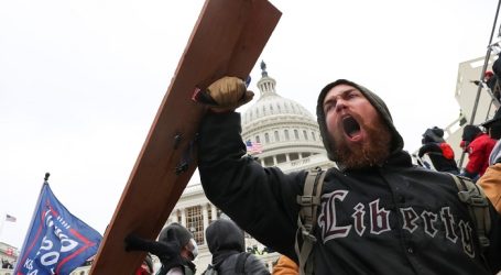 Нефть марки Brent ослабила рост на фоне протестов в Вашингтоне