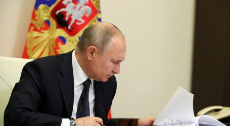 Путин поручил подготовить план по поставкам газа «Роснефти»