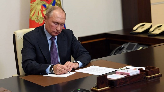 Путин подписал закон о штрафах за сокрытие фактов разлива нефти
