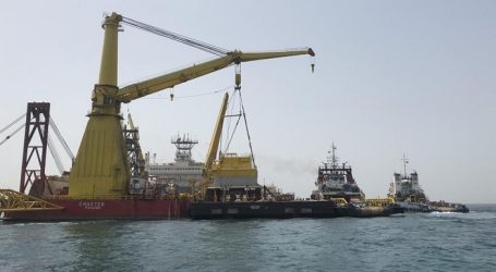 Иран впервые начал экспорт нефти с нефтяного терминала Джаск