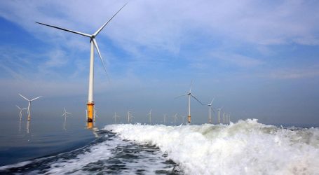 В Шотландии заработала крупнейшая в мире плавучая ветростанция