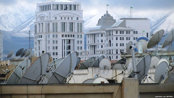 В Туркменистане прекратили продавать спутниковые антенны