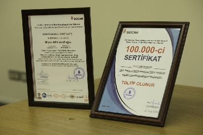 SOCAR-ın Təlim, Tədris və Sertifikatlaşdırma İdarəsi 100 mininci sertifikatı təqdim edib