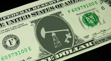 Oil prices rise supported by weak dollar