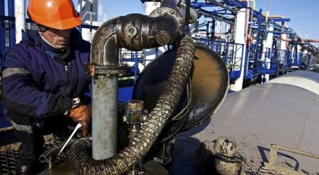 Russia’s Crude Oil Exports Drop 8% In January-August
