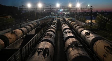 Украина в январе-октябре импортировала нефти из Азербайджана на $390 млн