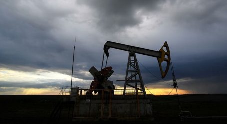 Oil prices continue falling