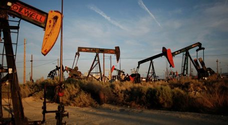 Цены на нефть снизились в ожидании заседания ОПЕК+