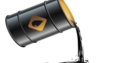 Стоимость нефти растет на ожиданиях снижения ее запасов в США