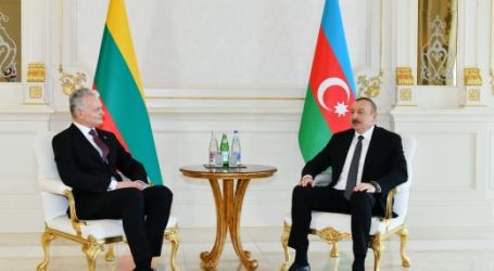 Алиев и Науседа обсудили сотрудничество в сферах энергетики и транспорта