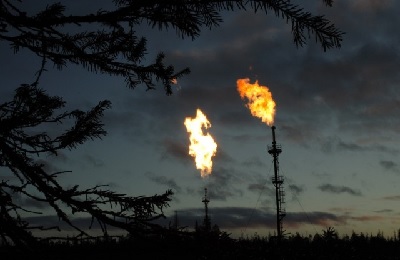 Нефтедобытчики мира стали сжигать меньше попутного газа, чем раньше