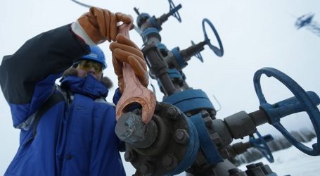 Martda Rusiya neft ve kondensat hasilatını artırıb