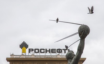 “Rosneft” ötən il hasilat həcminə görə liderliyini qoruyub