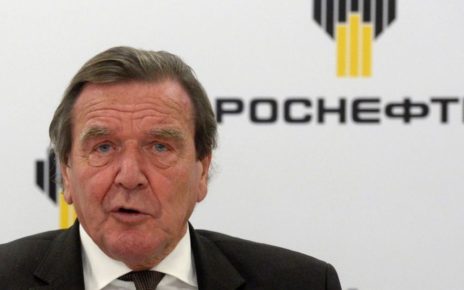 Шредер отказался от $500 000 за работу в совете директоров «Роснефти»