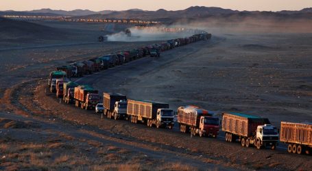 Казахстан хочет временно запретить вывоз угля автотранспортом