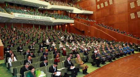 Президент Туркменистана разрешил депутатам отправиться в служебную командировку