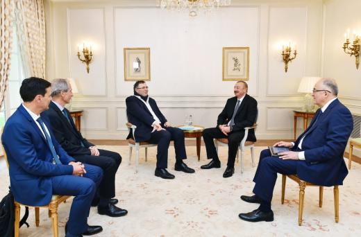Азербайджан обсуждает возможность участия Total в разработке блока Умид-Бабек на Каспии